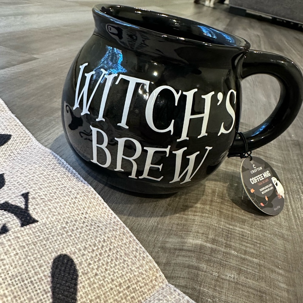 Halloween Decor Bundle - Picture 2 of 4